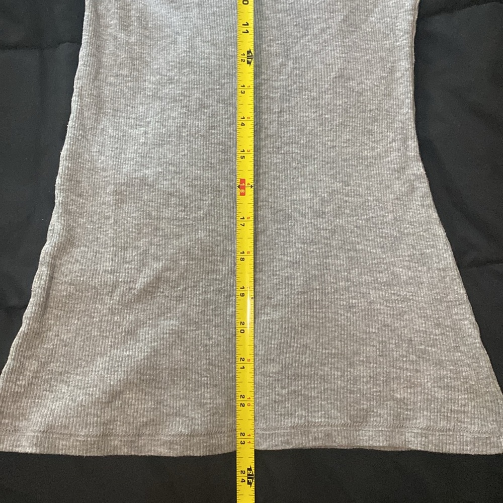 Grey Top - Picture 3 of 4